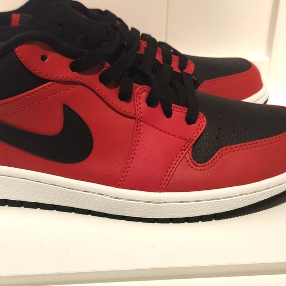 New | Air Jordan 1 Low Reverse Bred